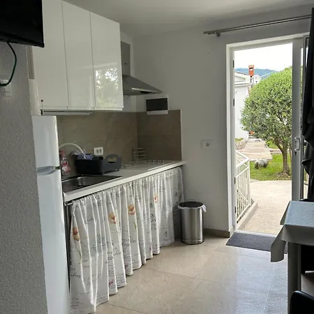 Nika 2 Apartment Ika